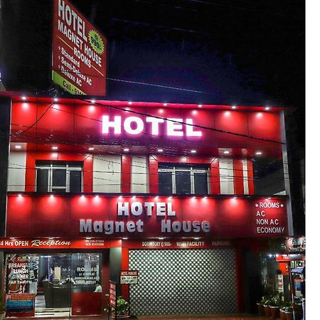 Hotel Magnet House Дехрадун Екстериор снимка
